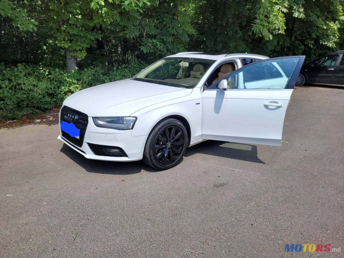 2012' Audi A4 Avant photo #2