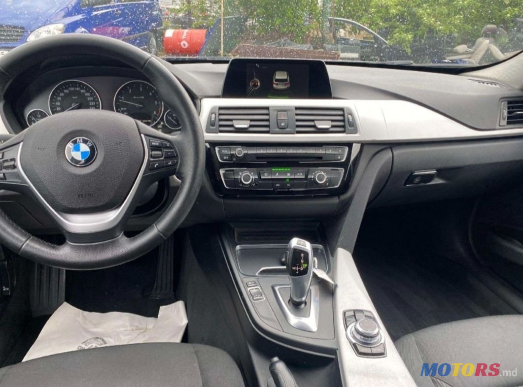 2016' BMW 3 Series photo #6