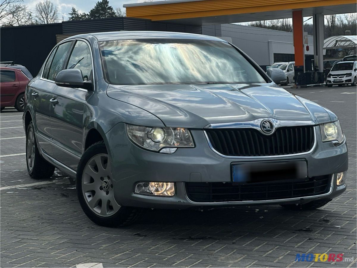 2012' Skoda Superb photo #2