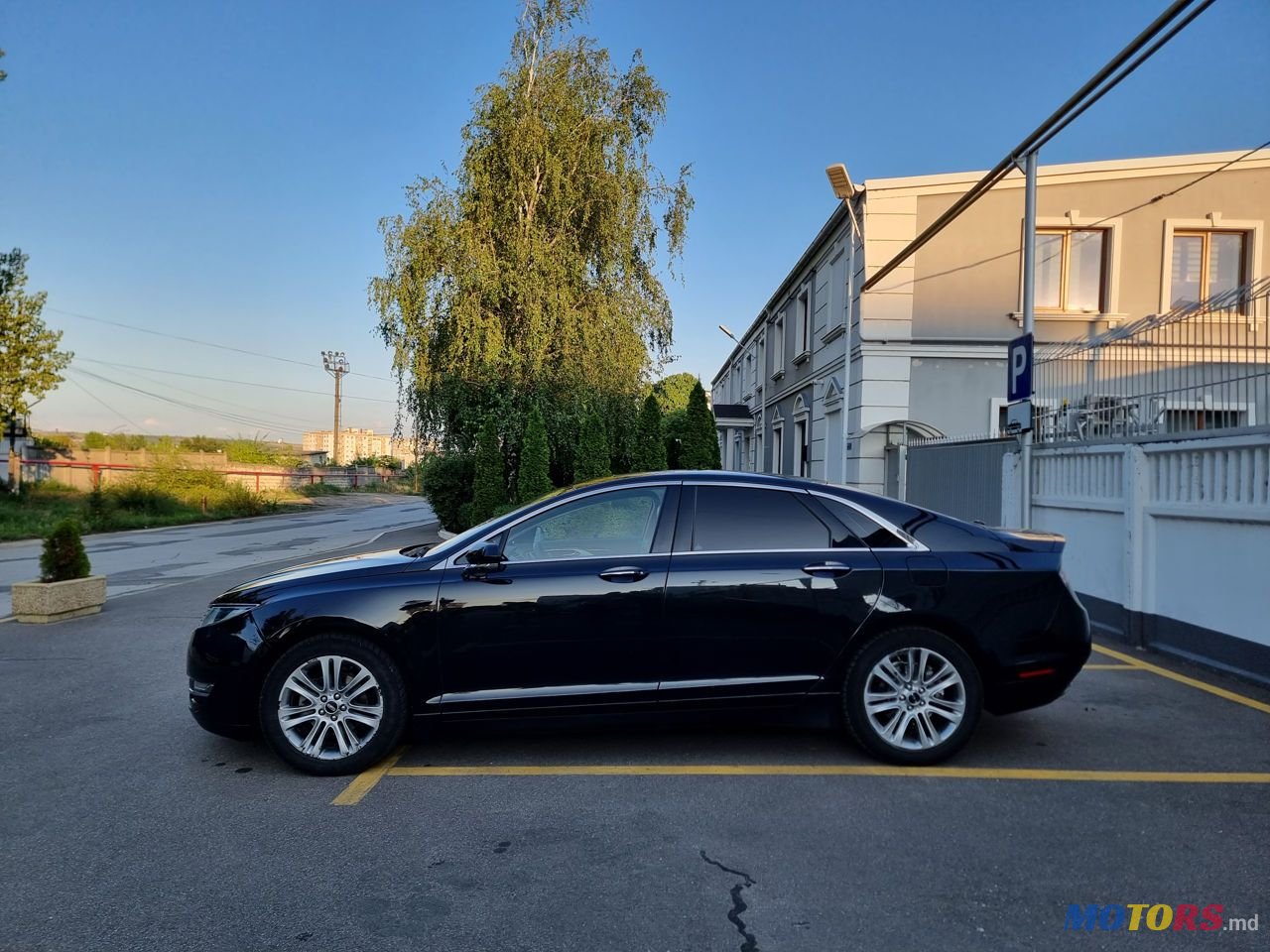 2014' Lincoln MKZ photo #6