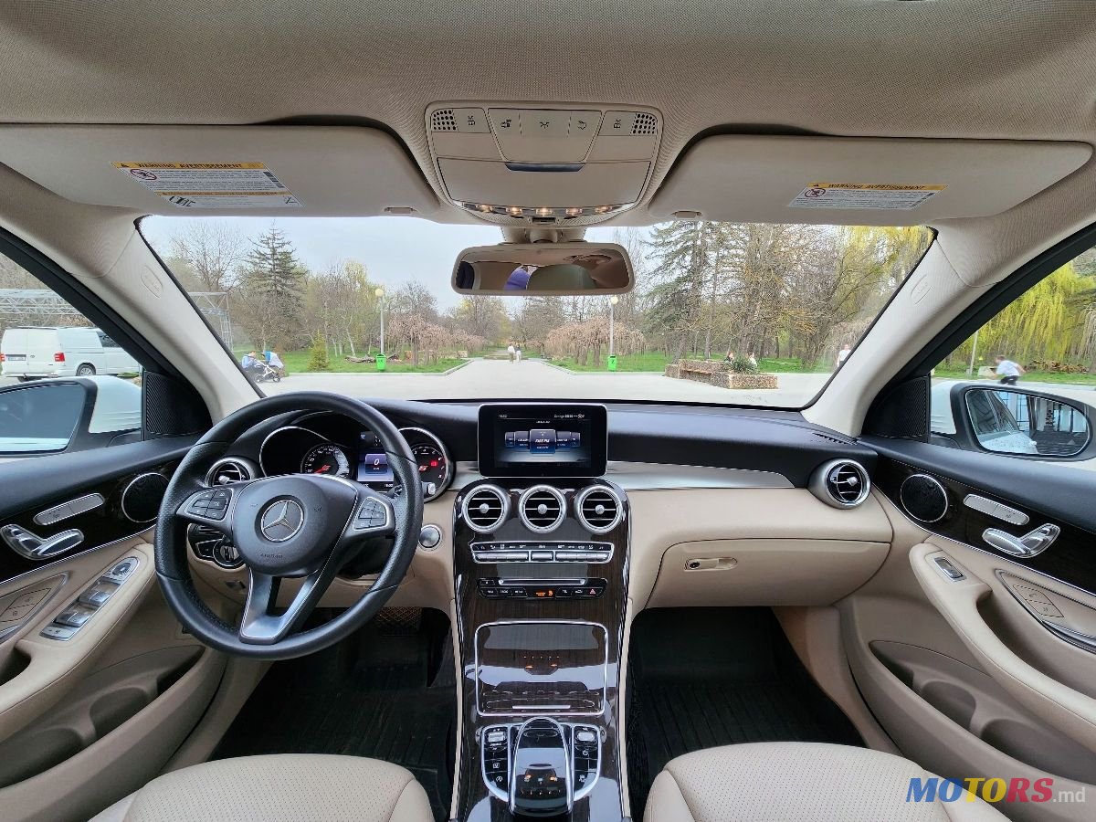 2017' Mercedes-Benz GLC photo #6