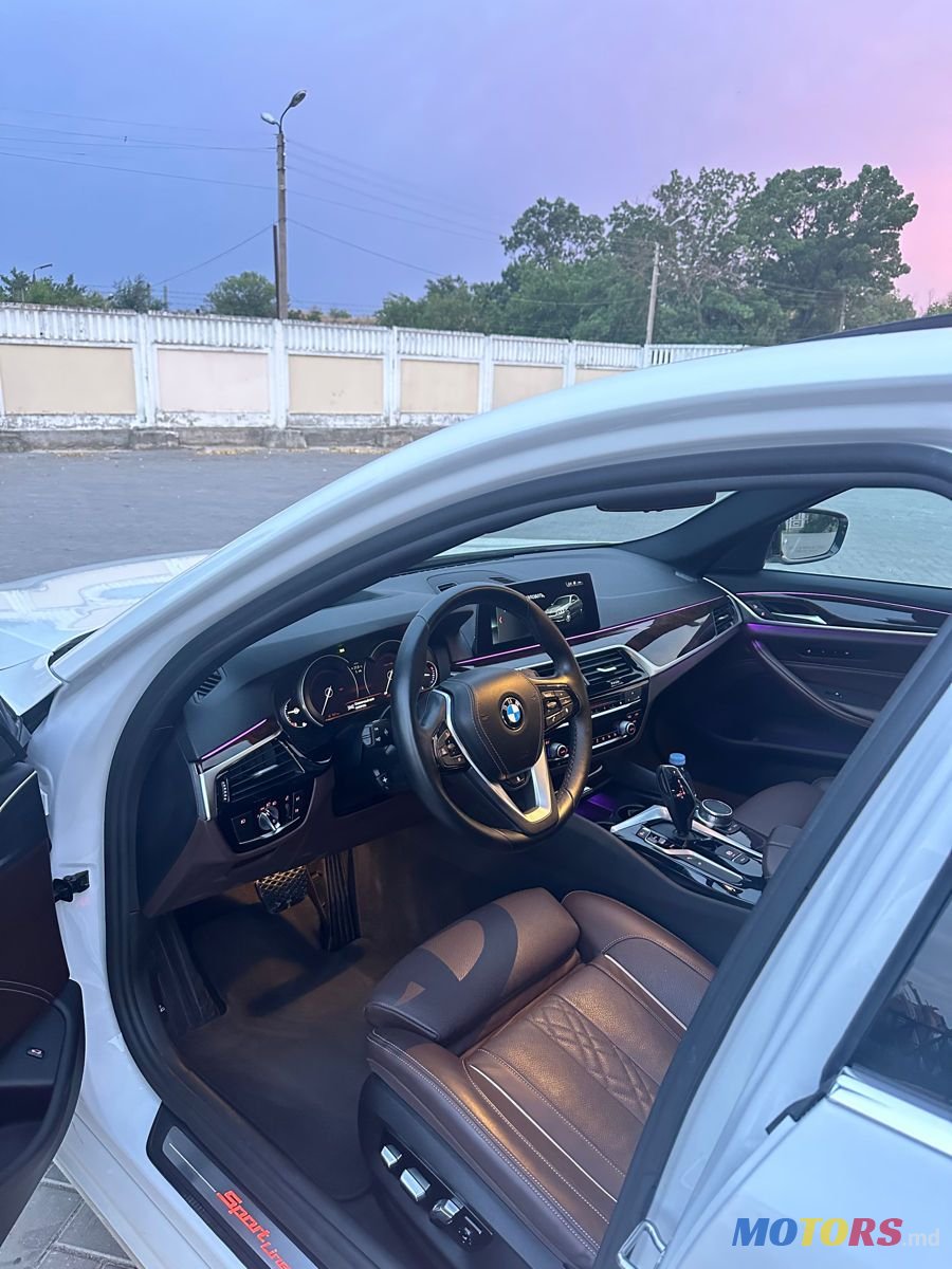 2017' BMW 5 Series photo #5