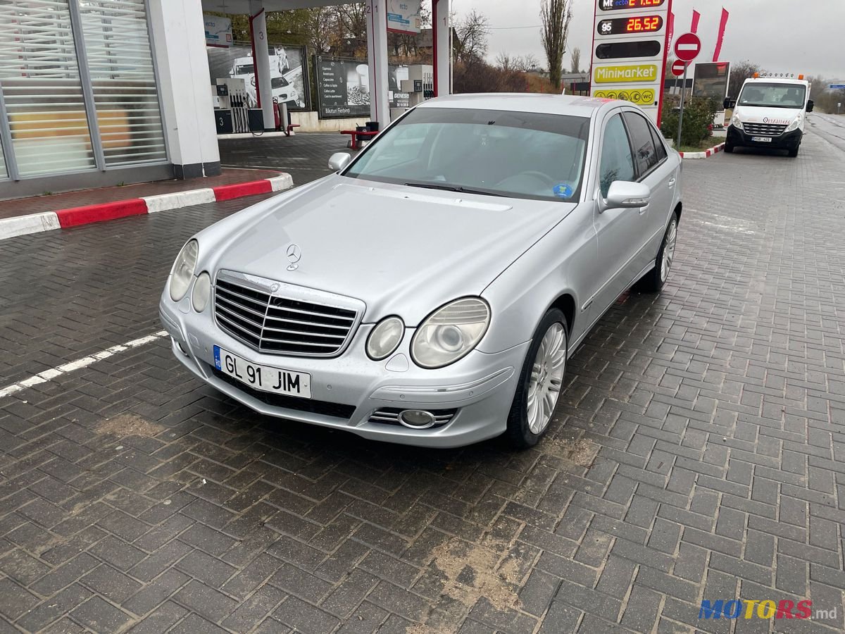2008' Mercedes-Benz E Класс photo #2