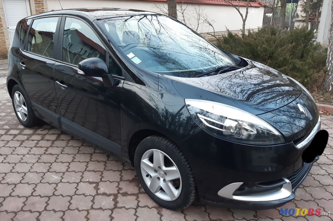 2012' Renault Scenic photo #1