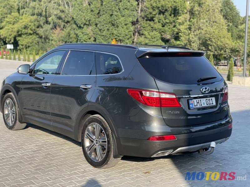 2014' Hyundai Santa Fe photo #6