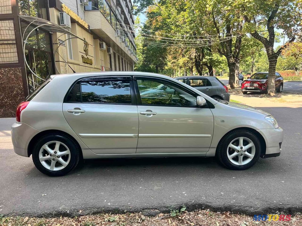 2005' Toyota Corolla photo #2