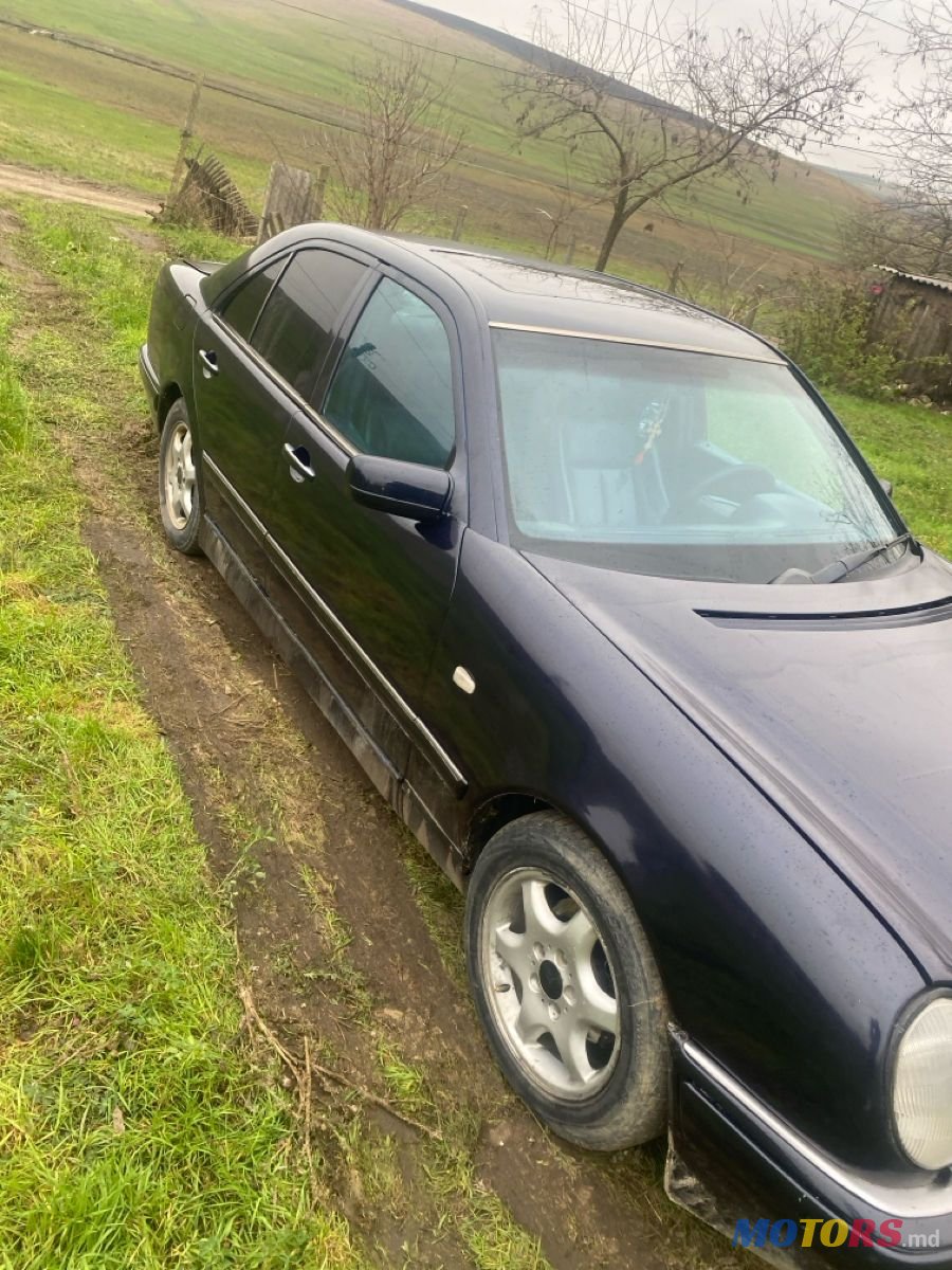 1996' Mercedes-Benz E-Class photo #3