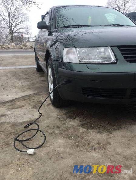 2000' Volkswagen Passat photo #2