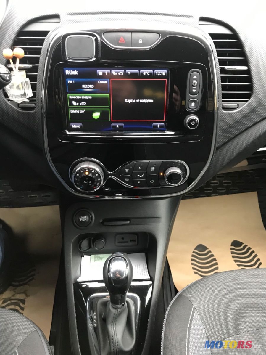 2013' Renault Captur photo #6