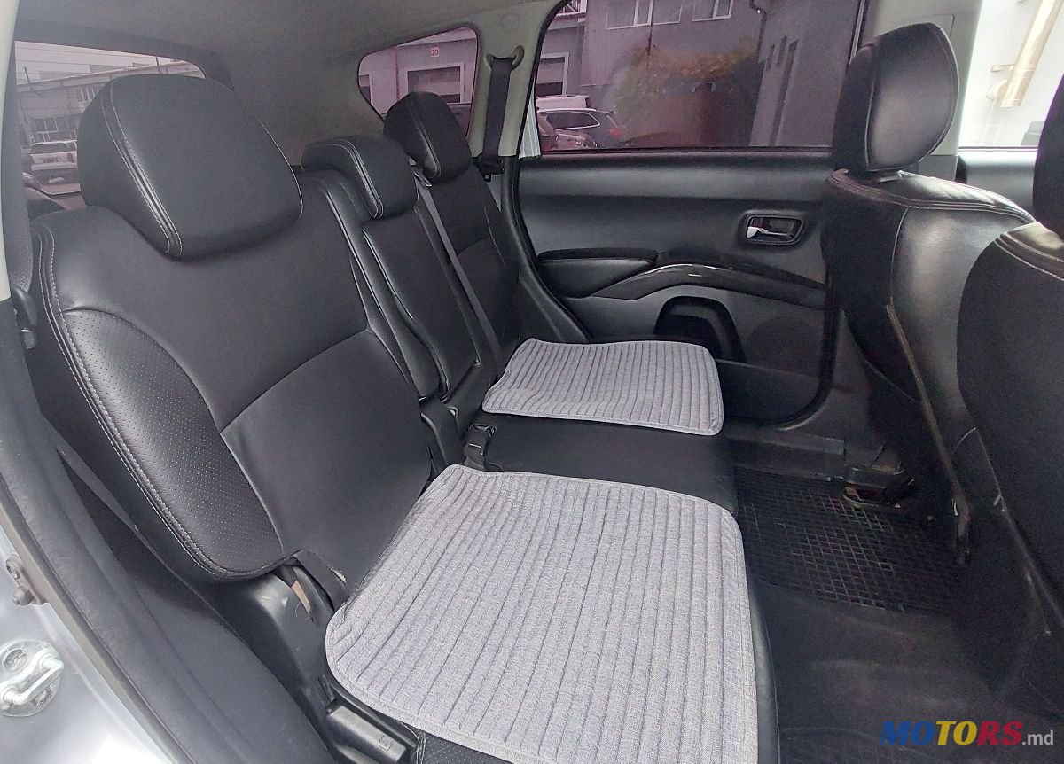 2008' Mitsubishi Outlander photo #4