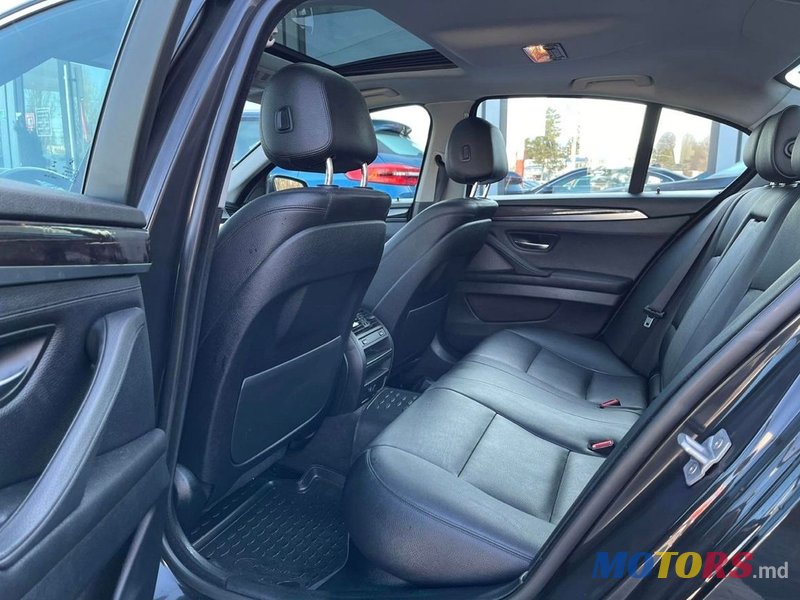 2015' BMW 5 Series photo #6
