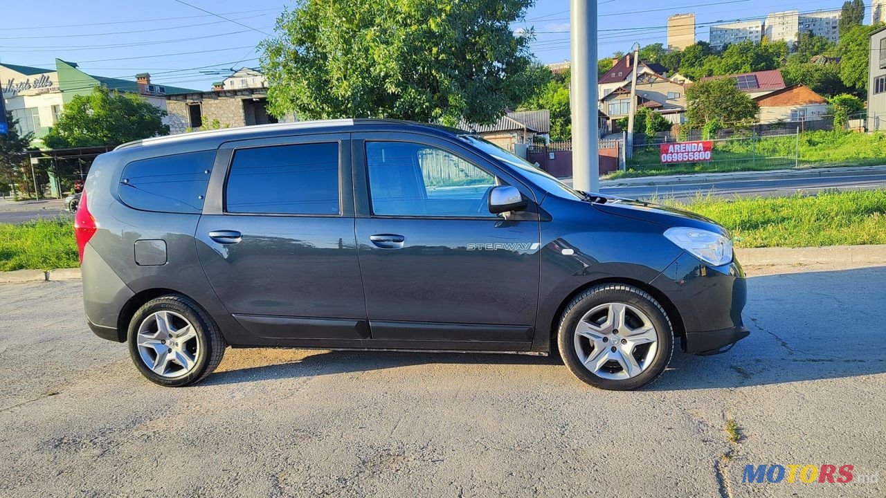 2015' Dacia Lodgy photo #3