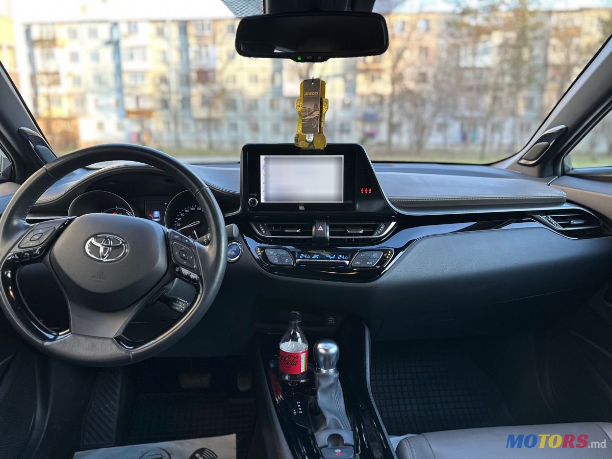 2022' Toyota C-HR photo #5