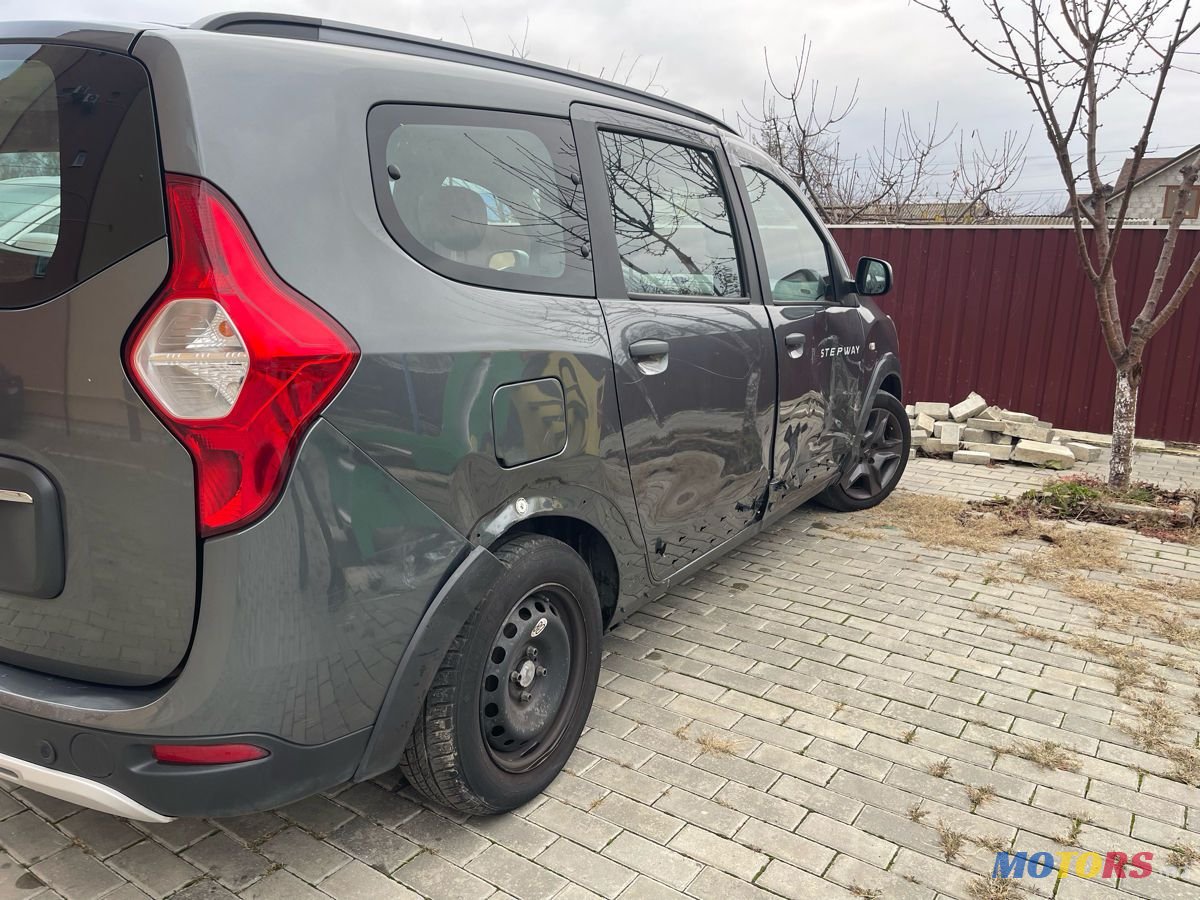 2017' Dacia Lodgy photo #4