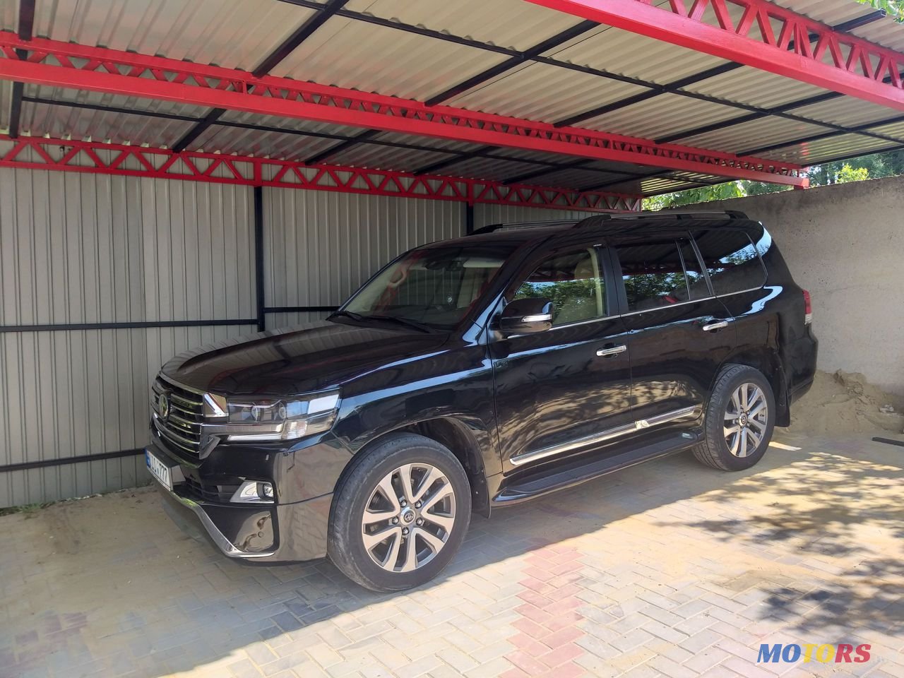2018' Toyota Land Cruiser photo #1