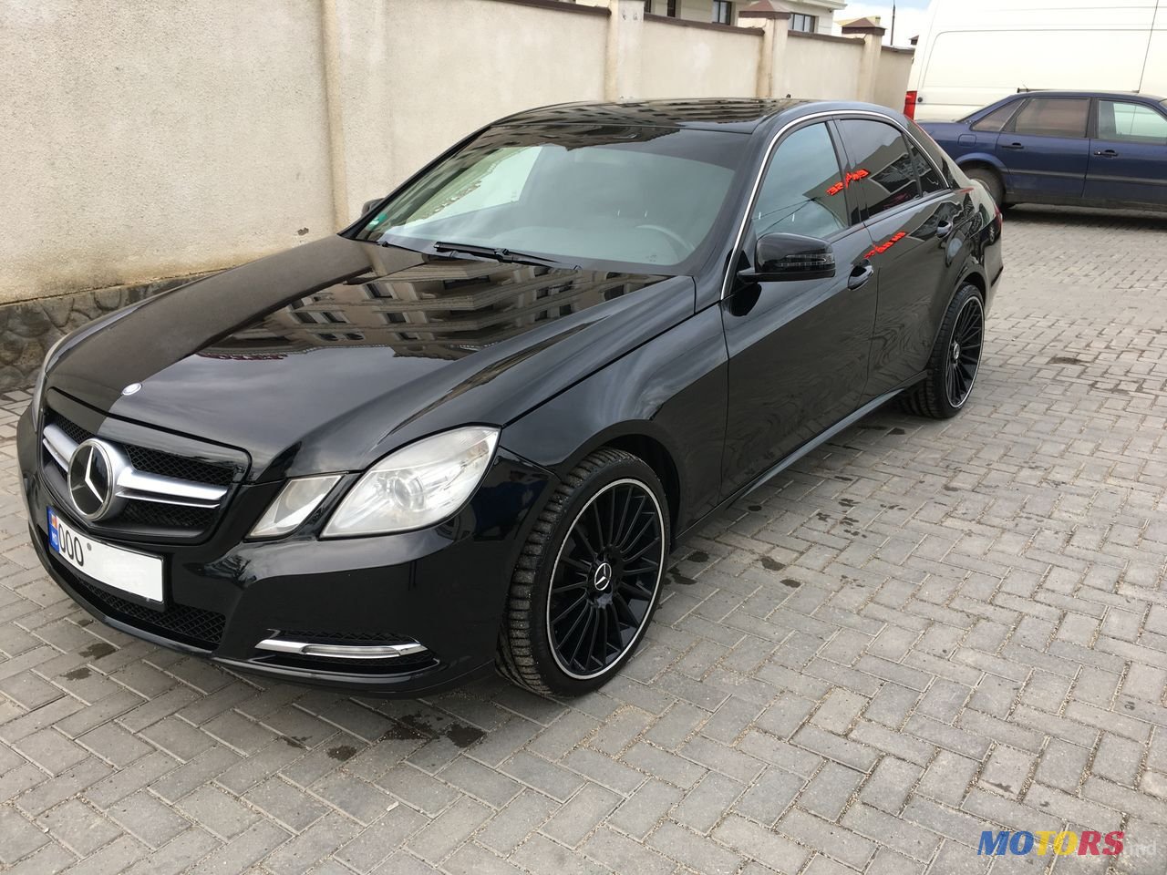 2011' Mercedes-Benz E Класс photo #1