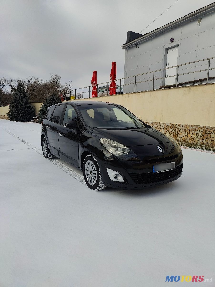 2009' Renault Grand Scenic photo #2