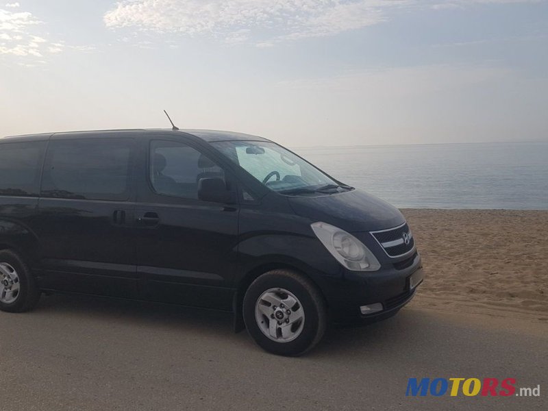 2009' Hyundai Grand Starex photo #6