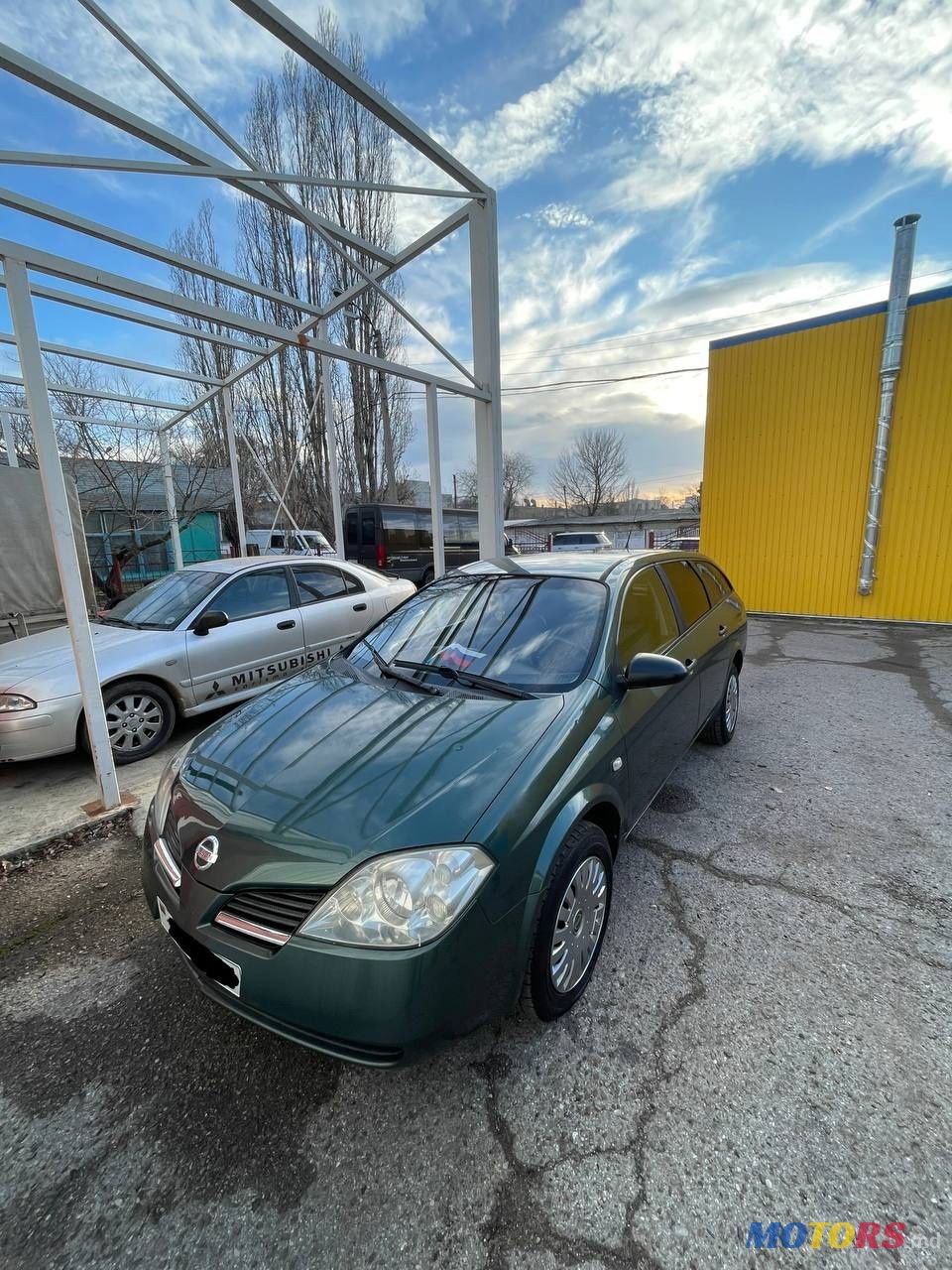 2002' Nissan Primera photo #2