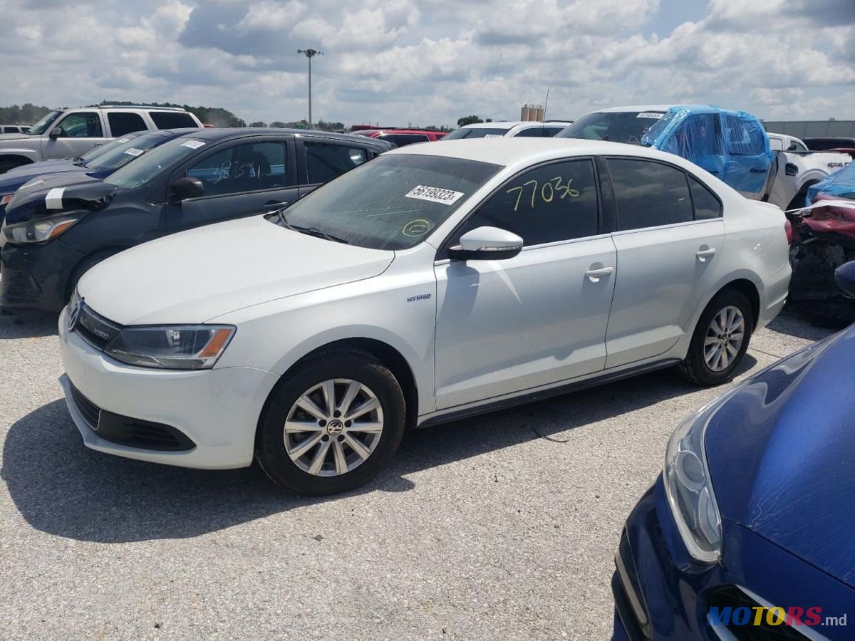 2013' Volkswagen Jetta photo #2