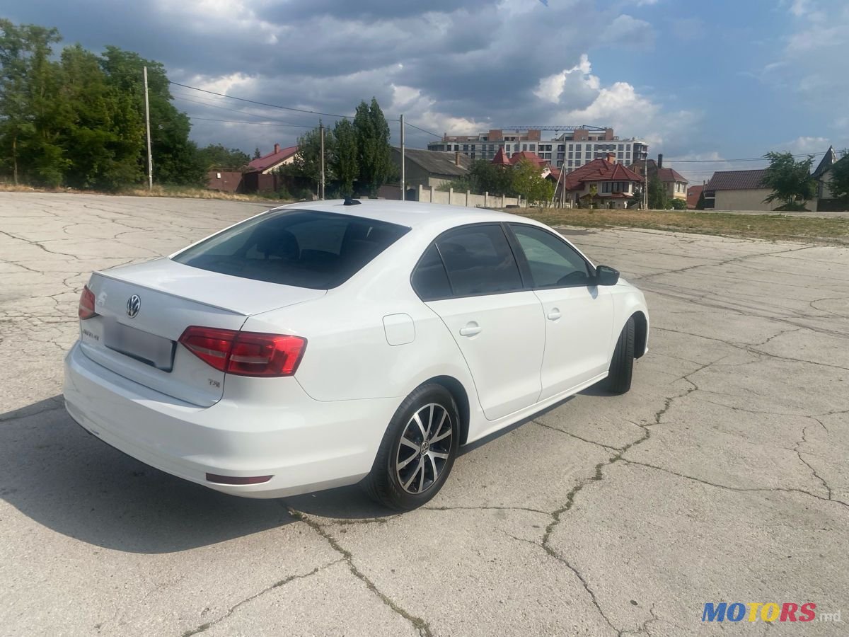 2015' Volkswagen Jetta photo #2