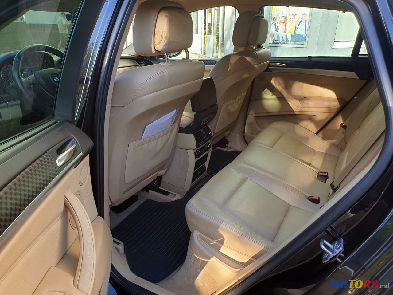 2012' BMW X6 photo #6