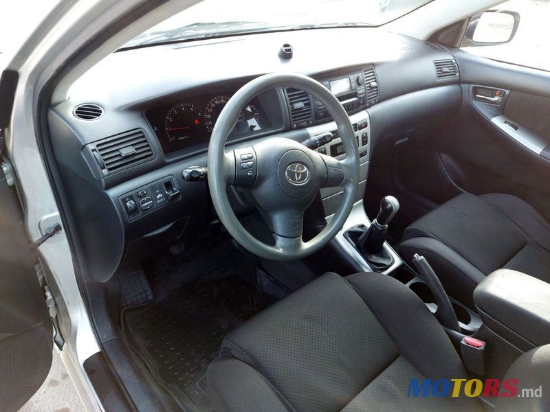 2005' Toyota Corolla photo #5