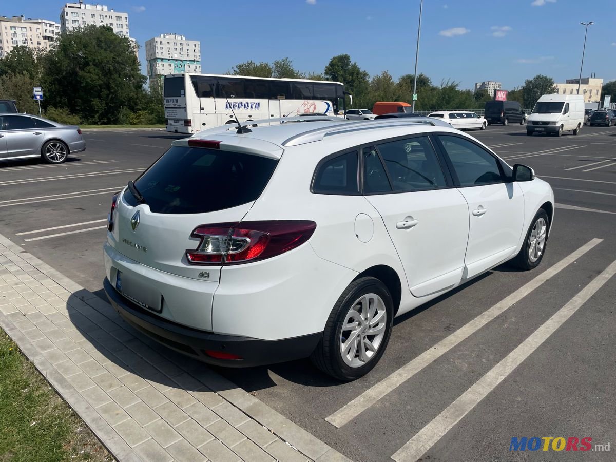 2014' Renault Megane photo #5
