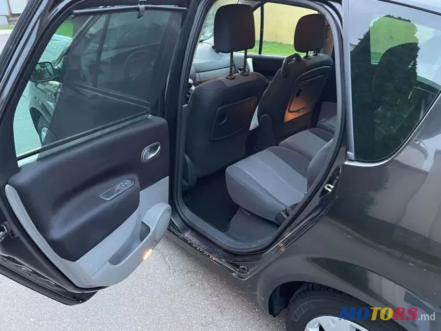 2006' Renault Scenic photo #4