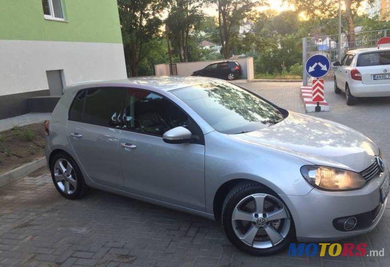 2009' Volkswagen Golf photo #1