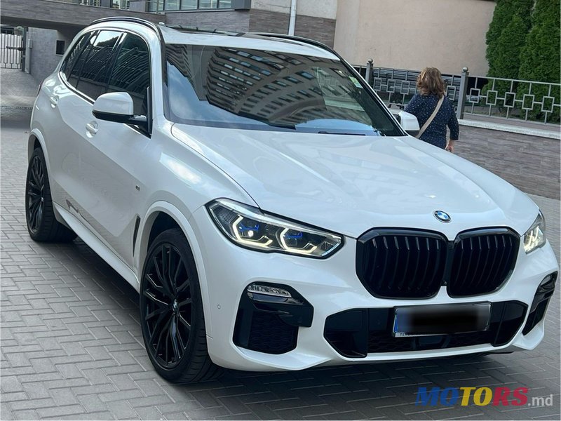 2021' BMW X5 photo #2