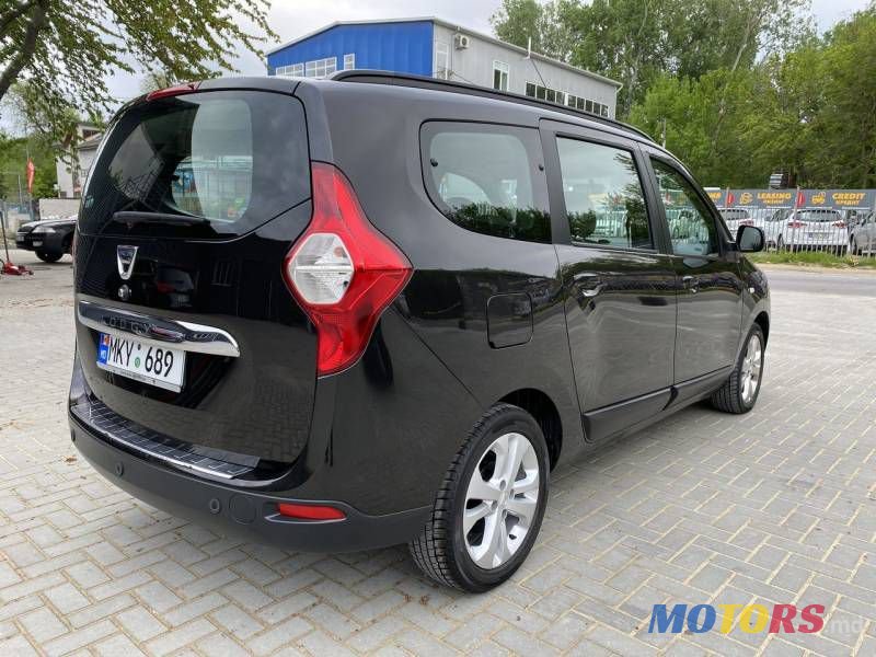 2014' Dacia Lodgy photo #3