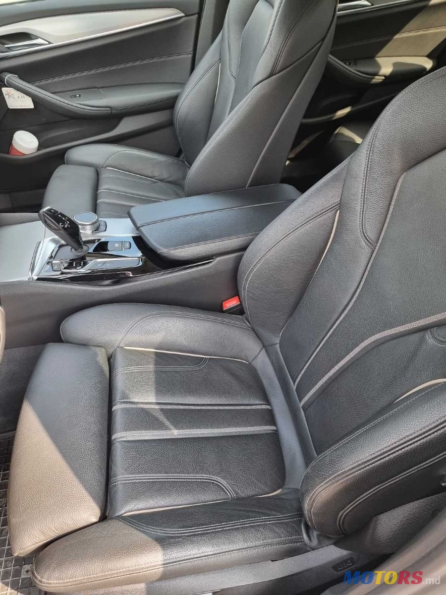 2018' BMW 5 Series photo #3