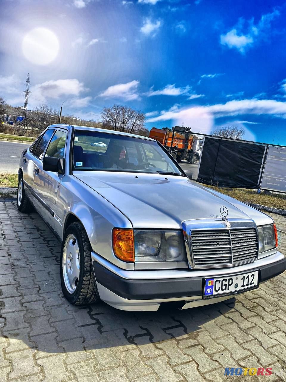 1989' Mercedes-Benz W124 photo #1