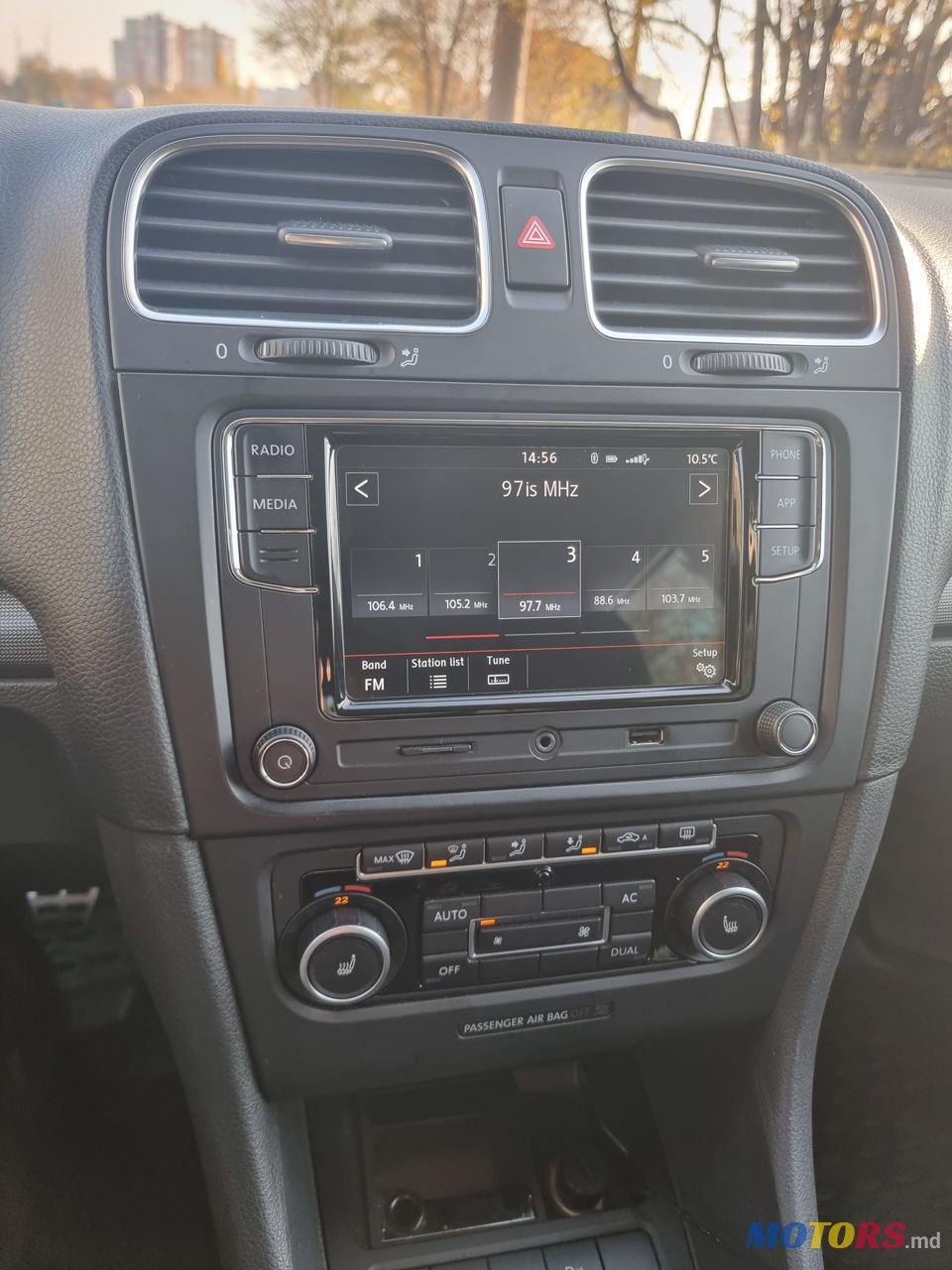 2012' Volkswagen Golf photo #6