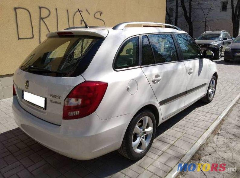 2011' Skoda Fabia photo #2