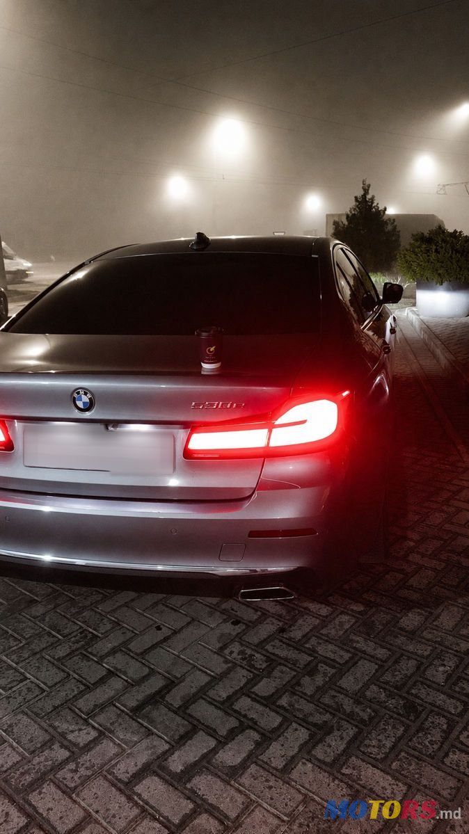 2020' BMW 5 Series photo #5