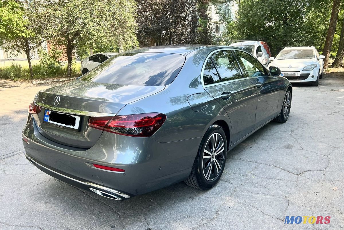 2021' Mercedes-Benz E-Class photo #2