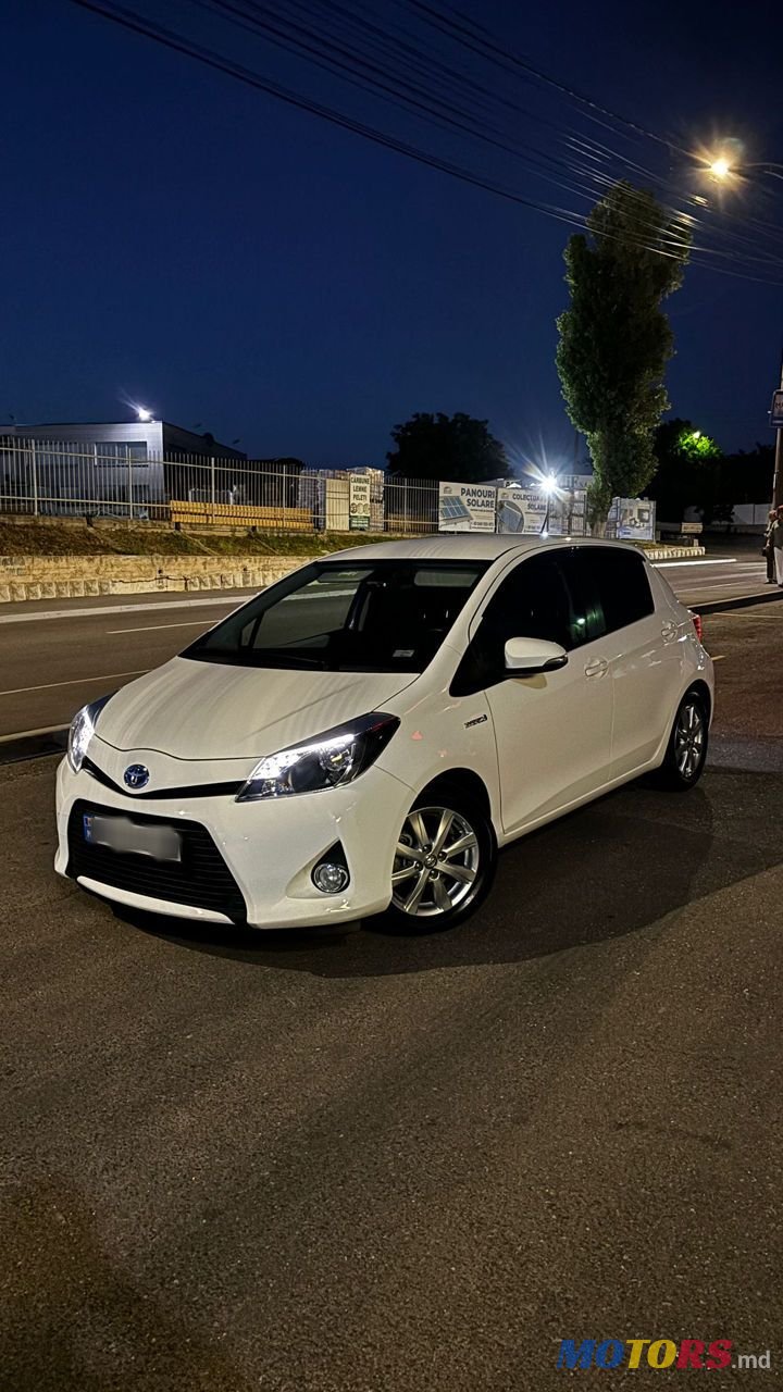 2013' Toyota Yaris photo #1