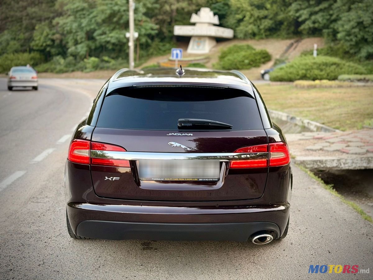 2014' Jaguar XF photo #5