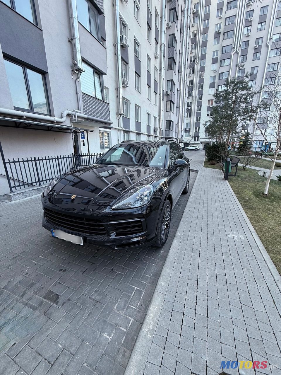 2019' Porsche Cayenne photo #1