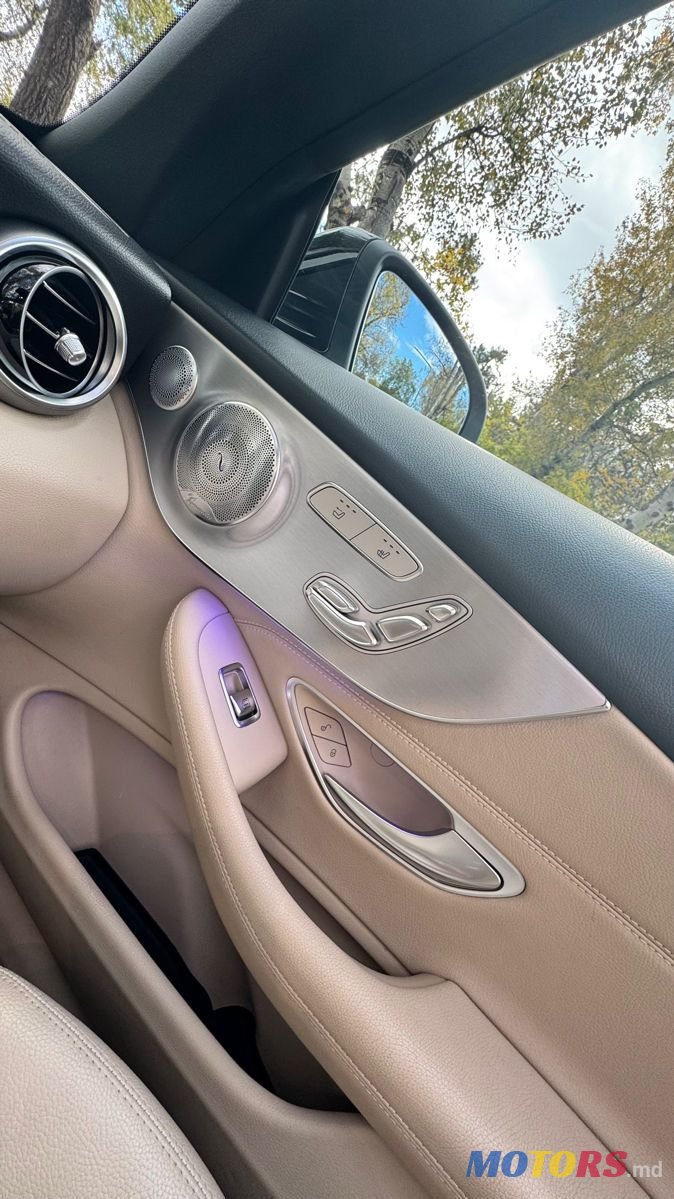 2019' Mercedes-Benz C-Class photo #4