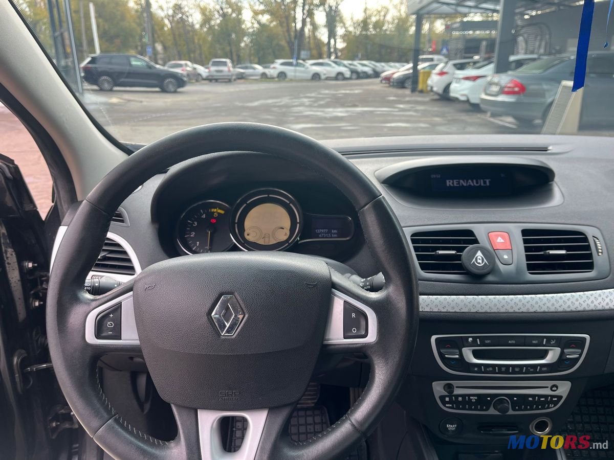 2010' Renault Megane photo #6