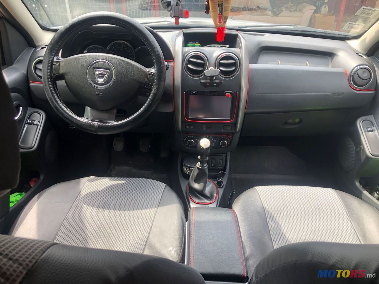 2015' Dacia Duster photo #6