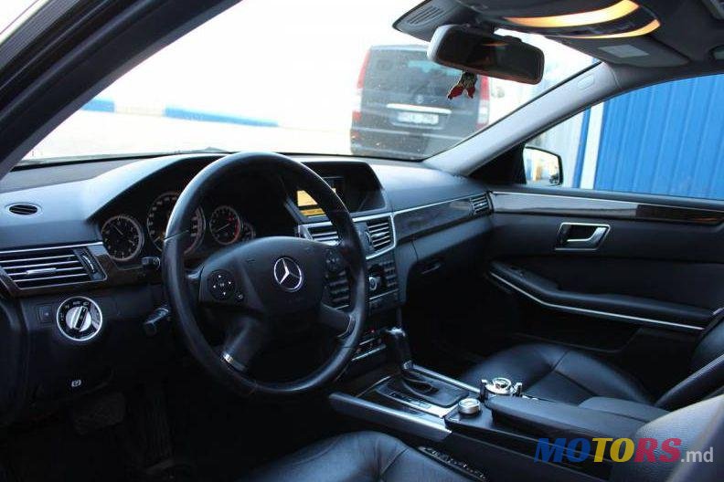 2012' Mercedes-Benz E photo #2