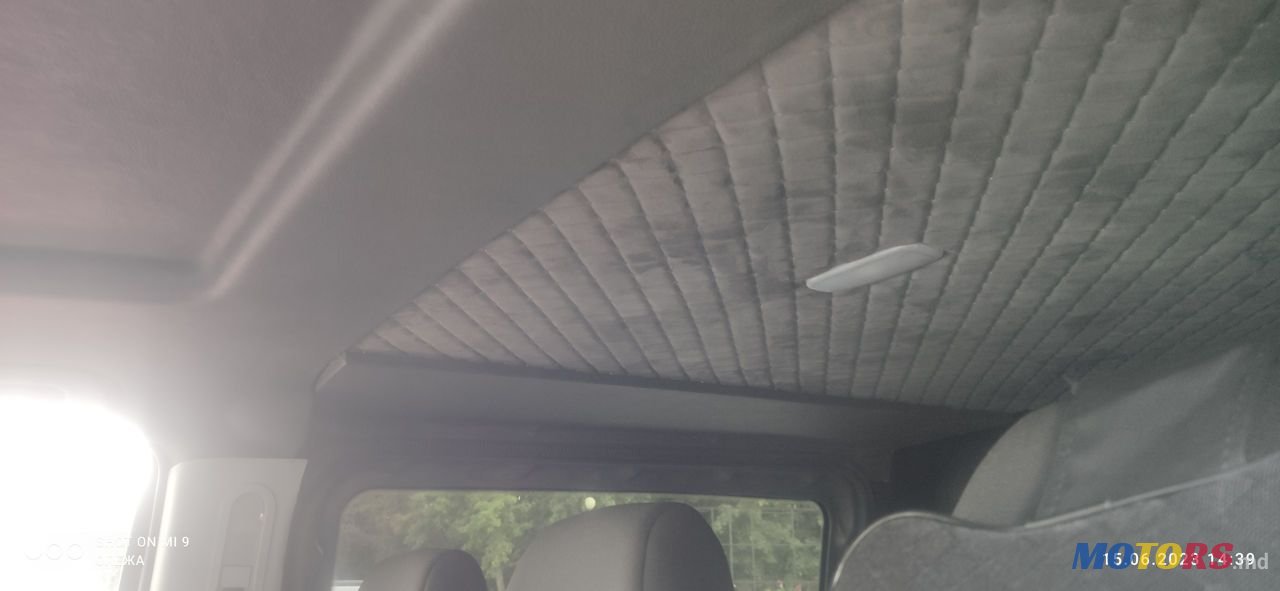 2011' Mercedes-Benz Vito photo #5