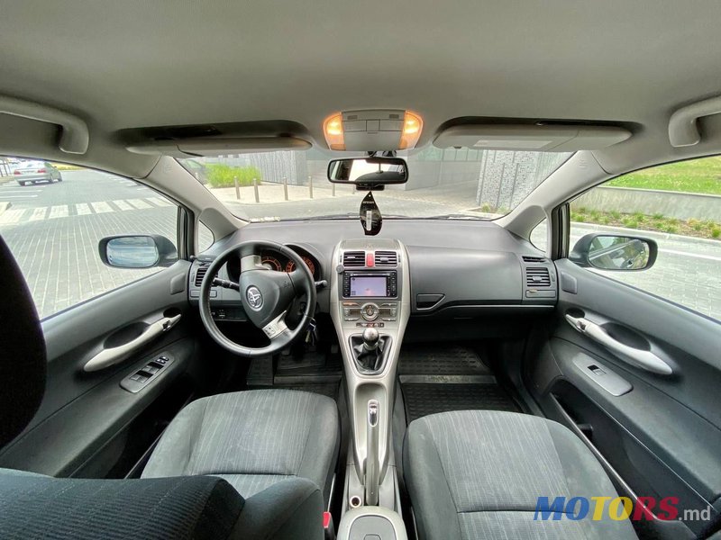 2008' Toyota Auris photo #6