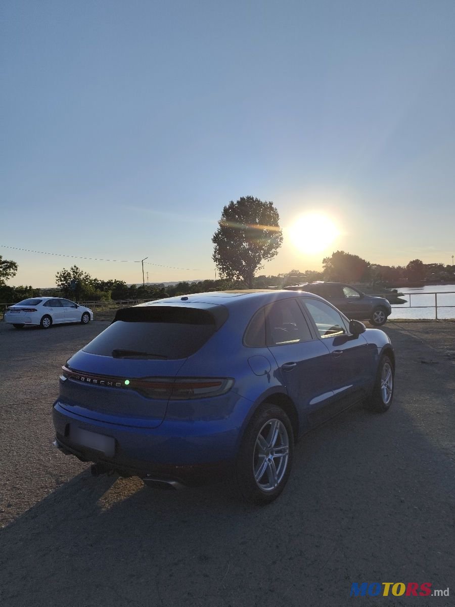 2020' Porsche Macan photo #4