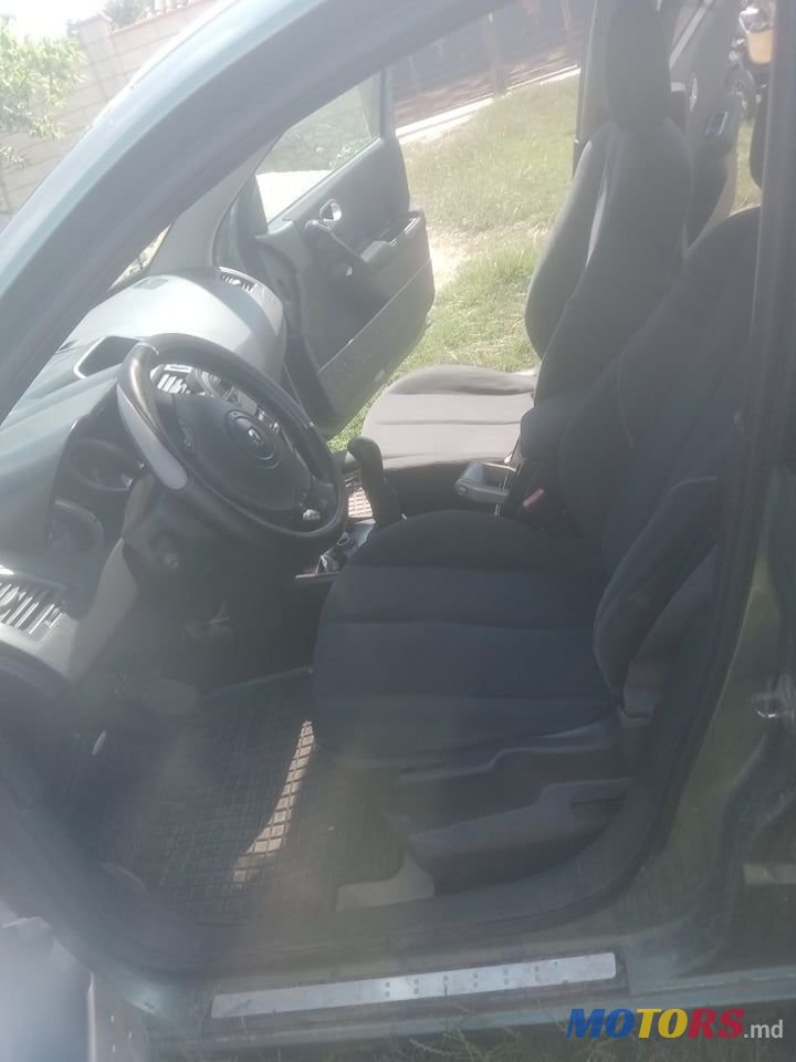 2005' Renault Megane photo #4