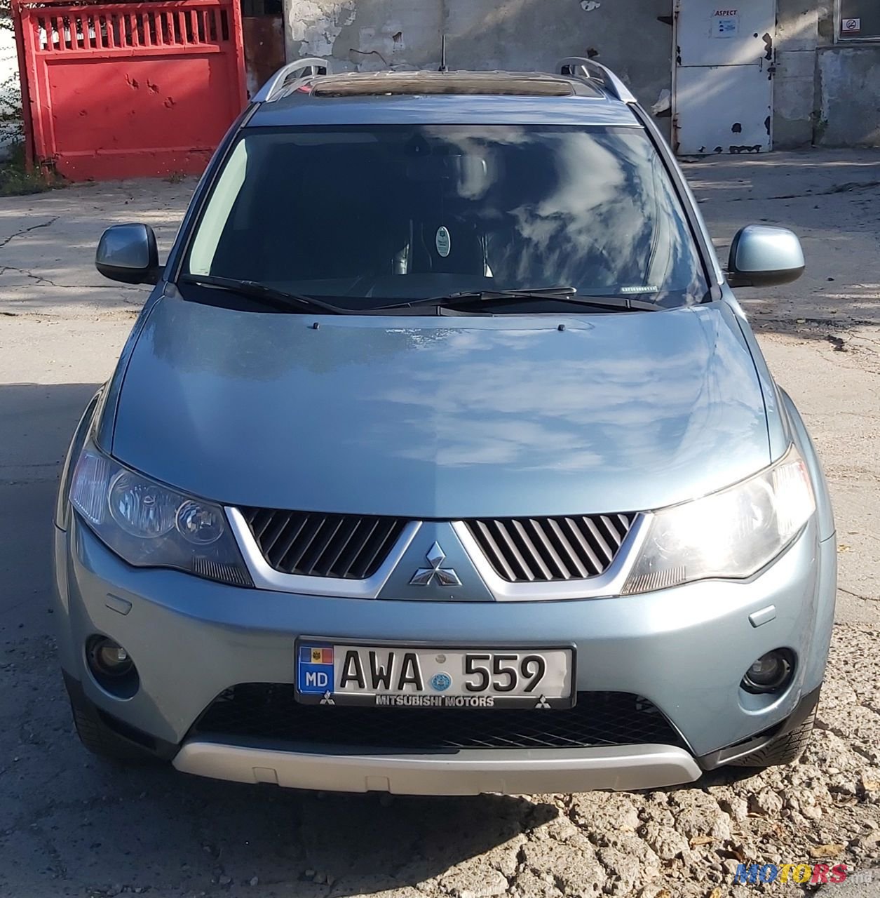 2008' Mitsubishi Outlander photo #1